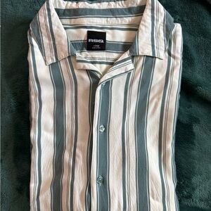 RSQ Vertical Stripe Short-Sleeve Button-Up in Green and White